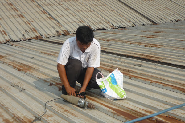 sửa sửa lợp mới mái tôn tại sơn trà đà nẵng